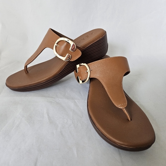 SOLD!! Aerosoles Izola Thong Sandles Tan Wedge Heel Size 8.5 NWOT - Picture 3 of 13